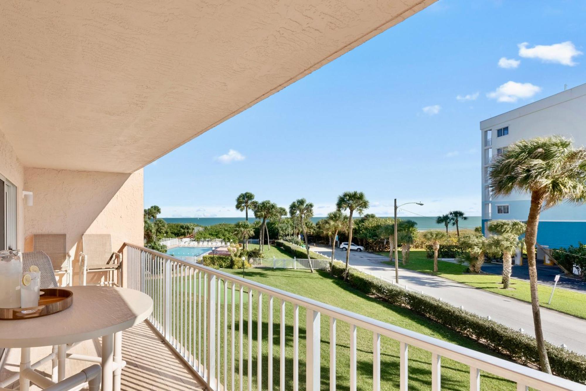 Cocoa Beach Towers Oda fotoğraf