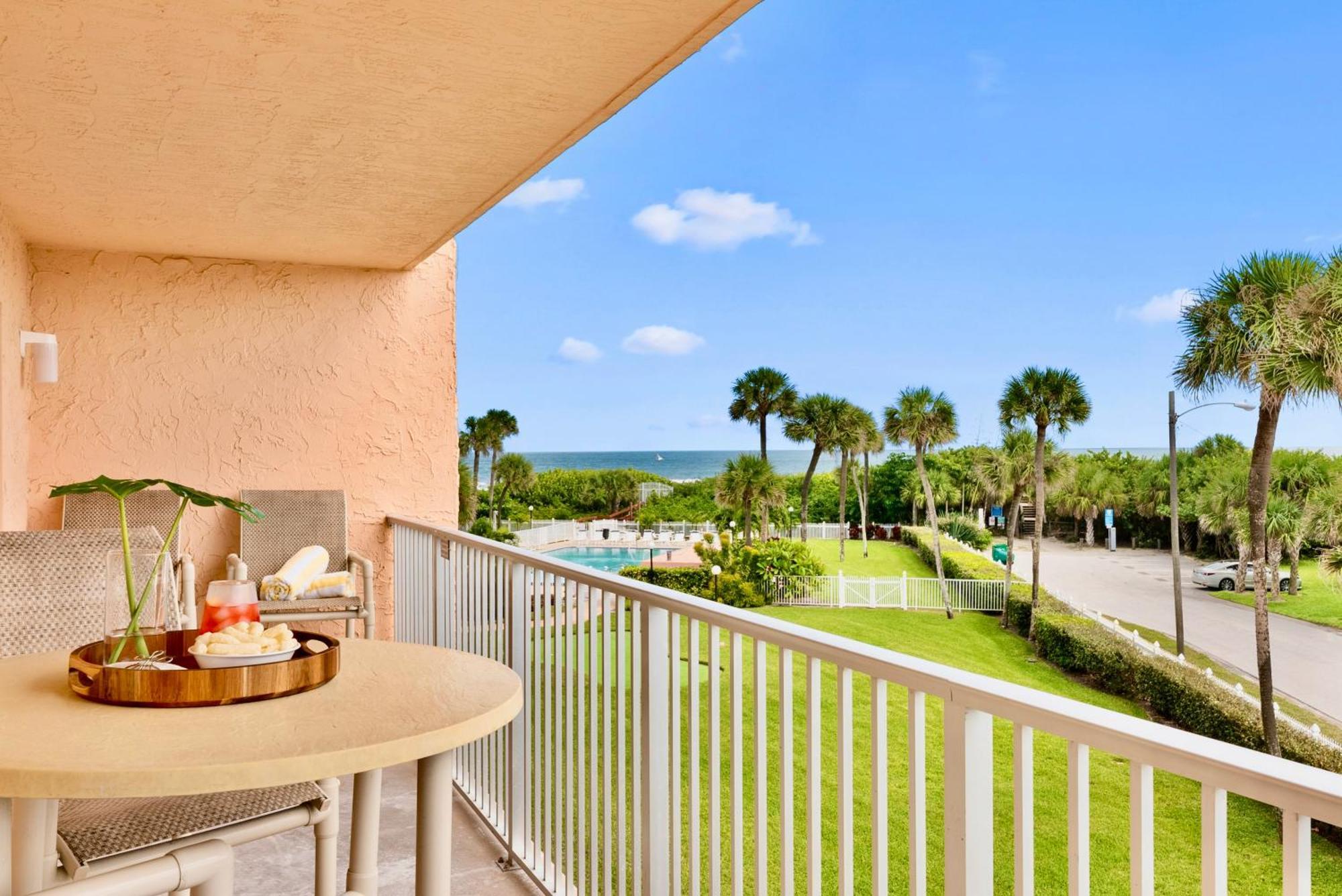 Cocoa Beach Towers Oda fotoğraf